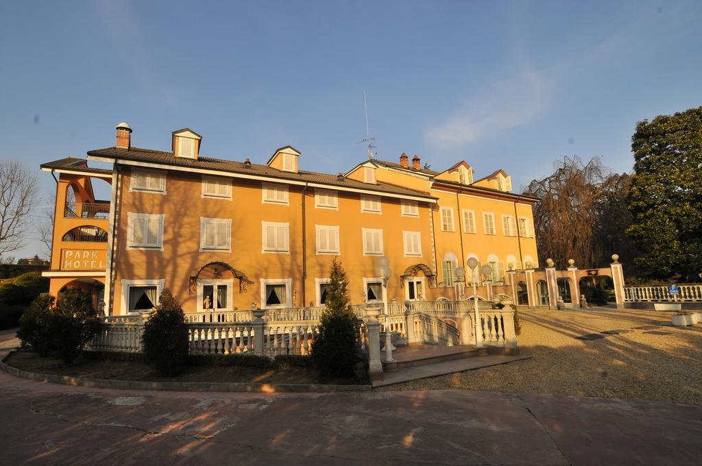 Park Hotel Villa Salzea Trofarello Eksteriør billede